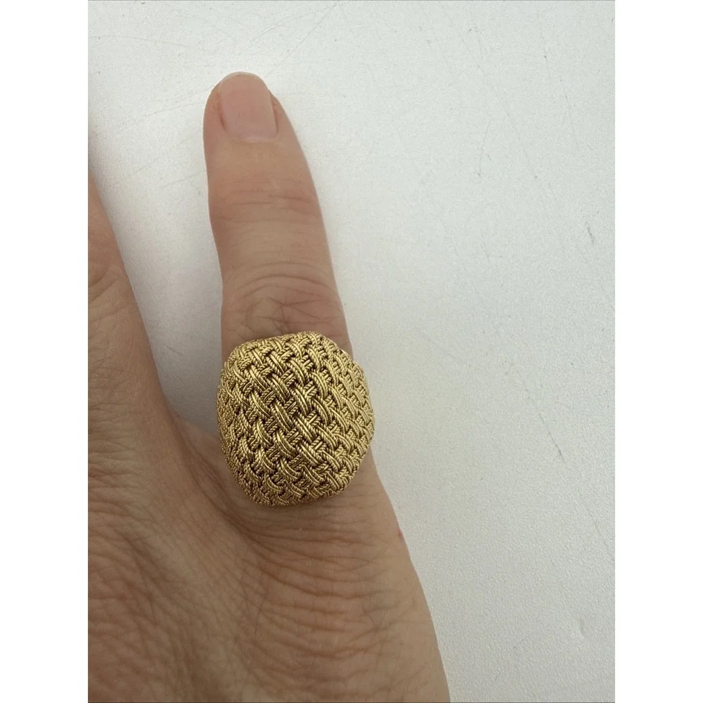 18K Gold Ring Woven Dome Shaped Size 6 .233 Troy Ounce